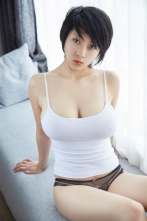 《漂亮的女邻居》三级